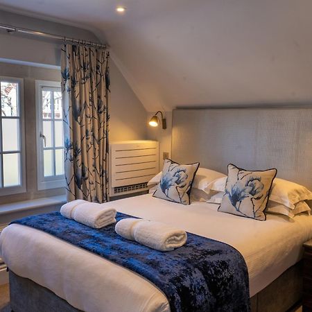 Bed and Breakfast Burlington House Boutique Oksford Zewnętrze zdjęcie A bedroom at The Old Vicarage Hotel